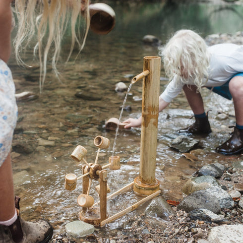 QTOYS - Bamboo Water Mill